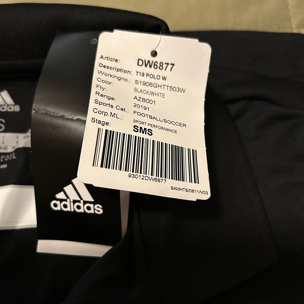 Adidas shirt - Picture 3 of 3